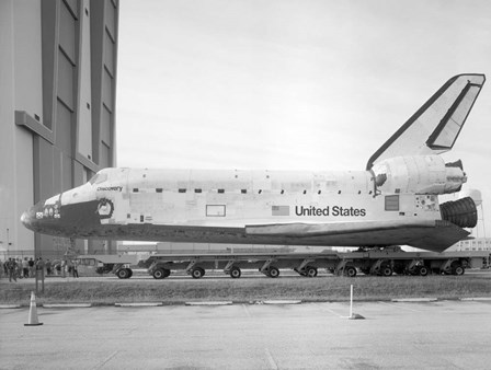 Space Shuttle Discovery by Vernon Lewis Gallery/Stocktrek Images art print