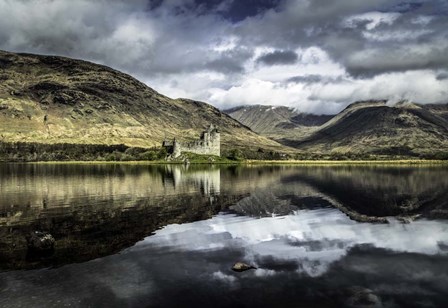 Kilchurn Castle by Duncan art print